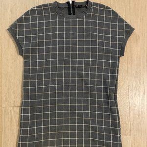 Cute above knee dress with pockets